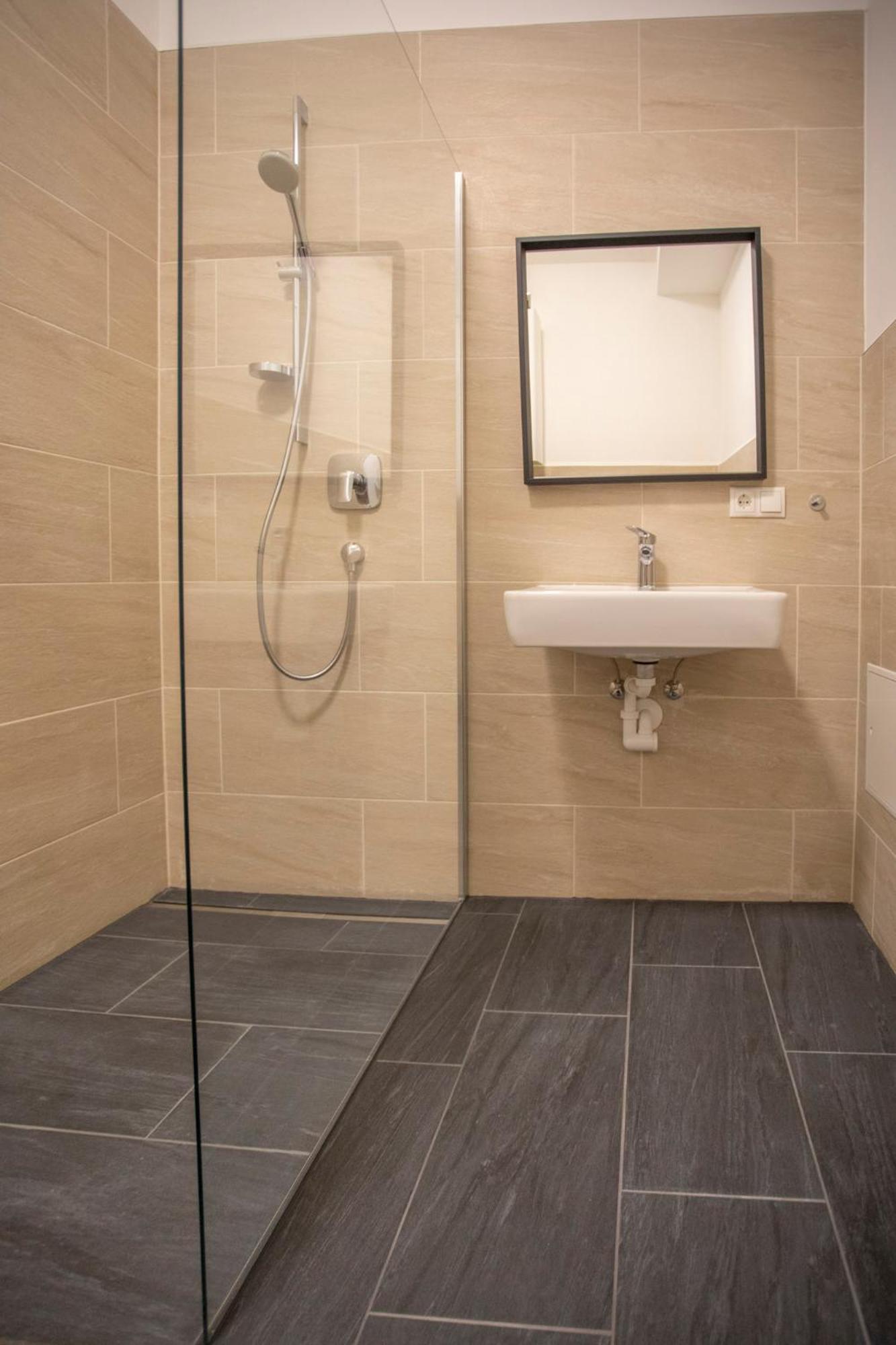 Innsbruck Urban Apartment I No Stairs I 24H Contactless Check-In Exterior photo